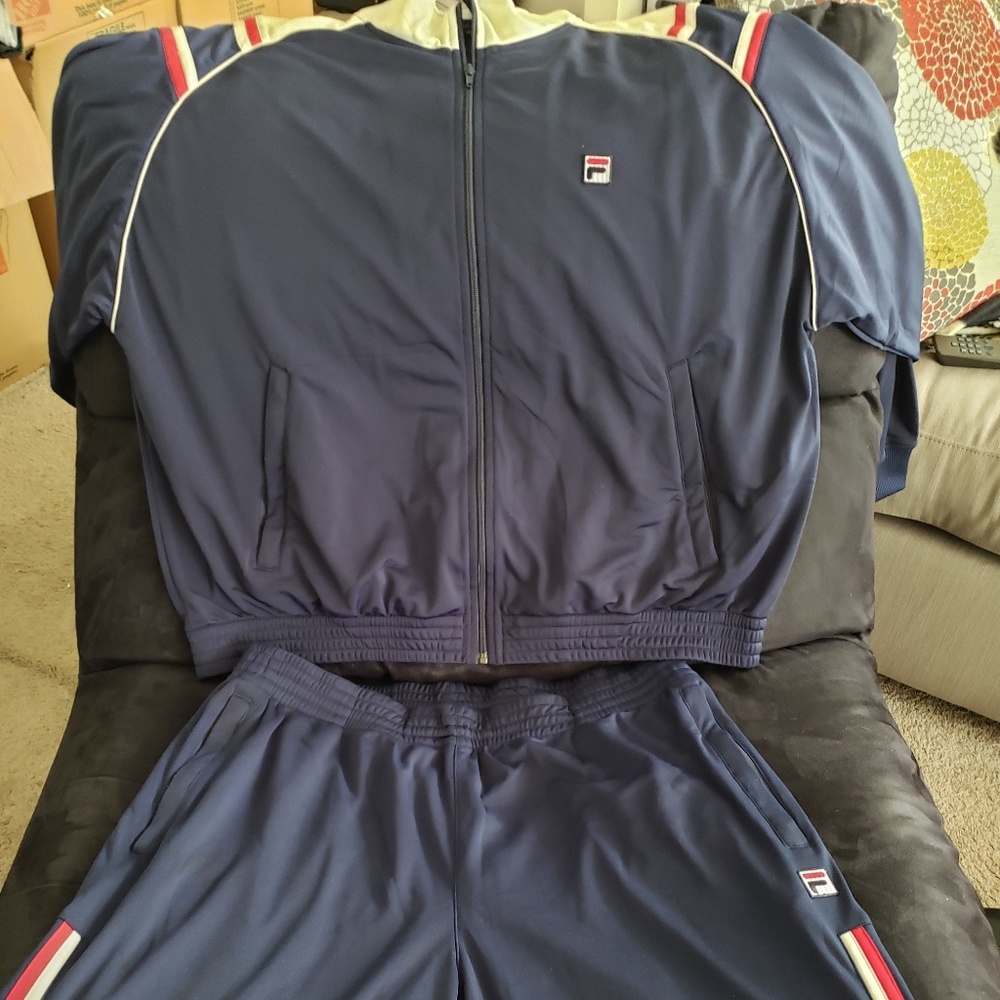 VINTAGE FILA SWEATSUIT